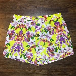 🍁 5/$25 Joe Fresh Yellow Floral Shorts